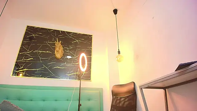 Bella salvatore online show from 11/23/25, 09:25