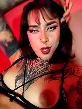 taaylor33 online show from 11/15/25, 05:27