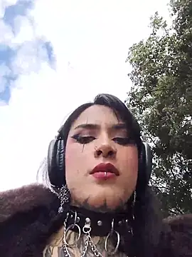 Snapshot of taaylor33 chatting on 01/14/26, 08:58 taaylor33 online show from 01/14/26, 08:58