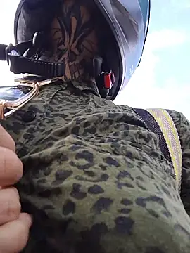 Snapshot of taaylor33 chatting on 01/15/26, 08:56 taaylor33 online show from 01/15/26, 08:56