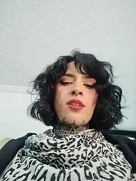 Snapshot of taaylor33 chatting on 02/13/26, 08:38 taaylor33 online show from 02/13/26, 08:38