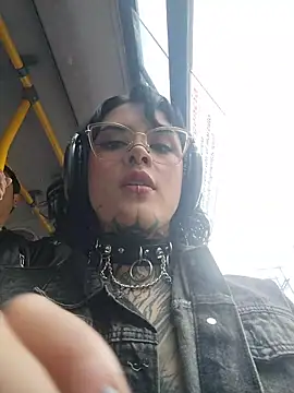 Snapshot of taaylor33 chatting on 02/28/26, 08:43 taaylor33 online show from 02/28/26, 08:43