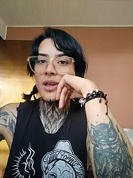 taaylor33 online show from 05/02/26, 10:04