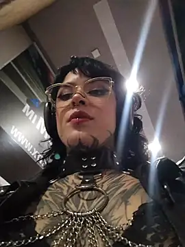 taaylor33 online show from 05/15/26, 11:01