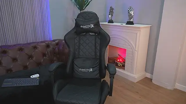 Johan Williams 07 online show from 06/25/26, 12:10
