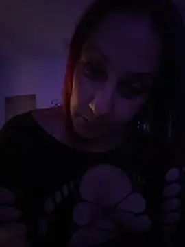 Snapshot of DeeLight124 chatting on 11/25/25, 06:57 DeeLight124 online show from 11/25/25, 06:57