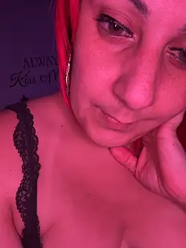 Snapshot of DeeLight124 chatting on 02/03/26, 06:22 DeeLight124 online show from 02/03/26, 06:22