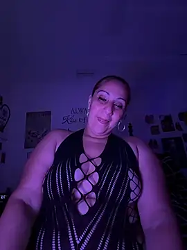 DeeLight124 online show from 05/18/26, 04:29