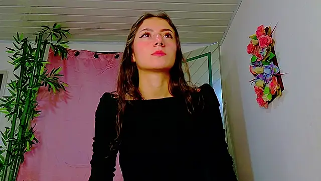 Snapshot of scarlet-jonesx chatting on 05/15/26, 11:23 scarlet-jonesx online show from 05/15/26, 11:23