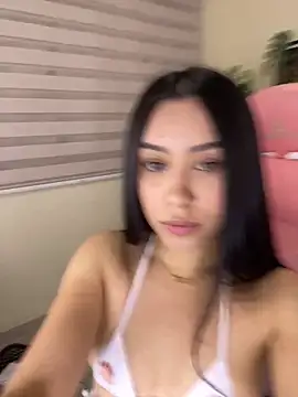 Snapshot of Starliee__ chatting on 05/01/26, 12:37 Starliee online show from 05/01/26, 12:37