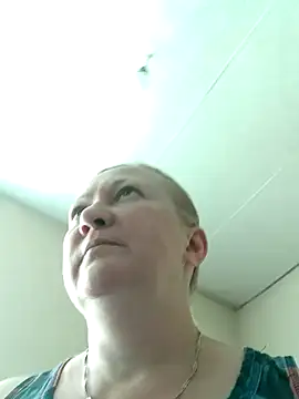 blondyaguar online show from 07/14/26, 02:56