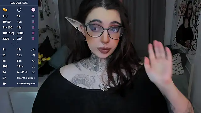 Dixi Pixi  online show from 11/21/25, 05:50