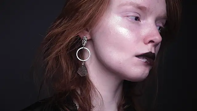 ginger hugs online show from 01/07/25, 10:08