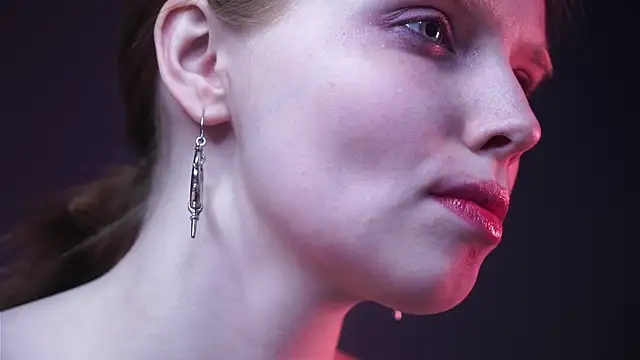 ginger hugs online show from 02/15/25, 04:25