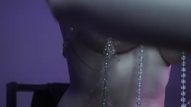 ginger hugs online show from 10/19/25, 10:10