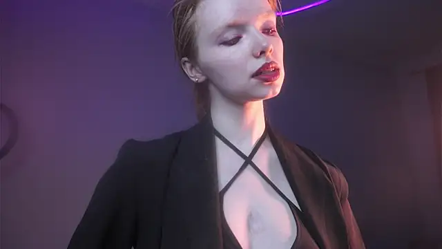 ginger hugs online show from 10/24/25, 10:06