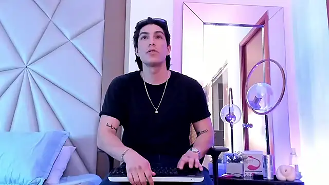 Karimferrer online show from 12/27/24, 04:26