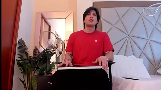 Karimferrer online show from 01/08/25, 03:51