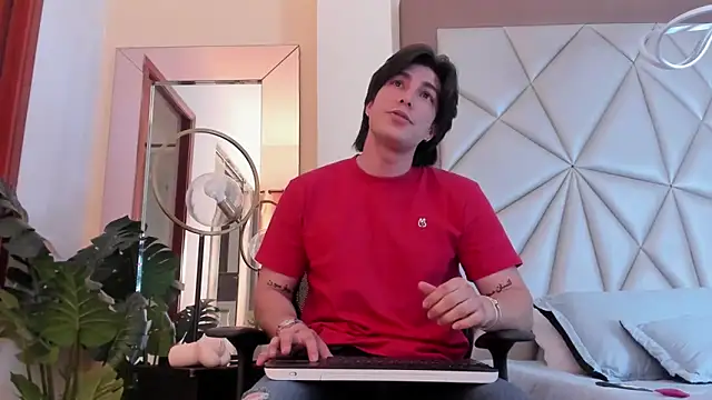 Karimferrer online show from 01/15/25, 08:20