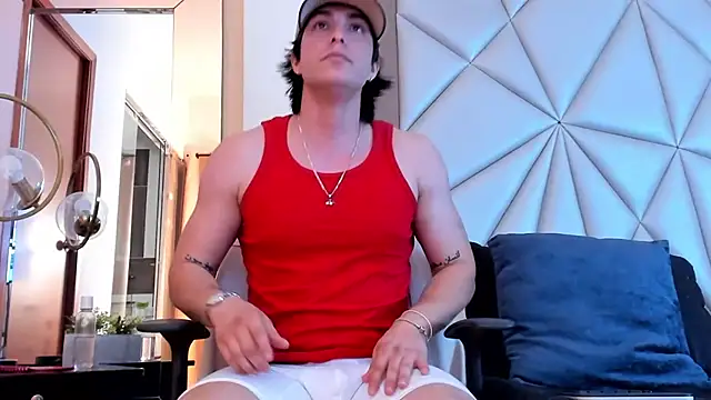 Karimferrer online show from 02/07/25, 07:29