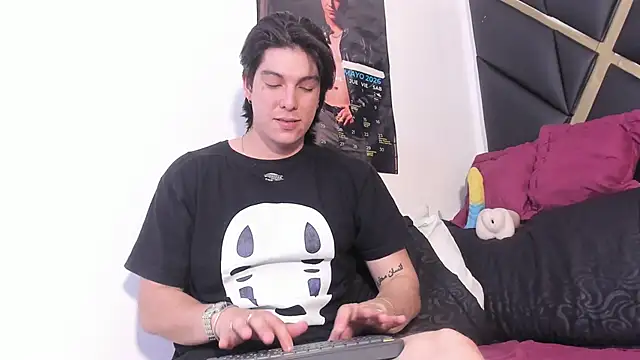 Karimferrer online show from 06/17/26, 03:53