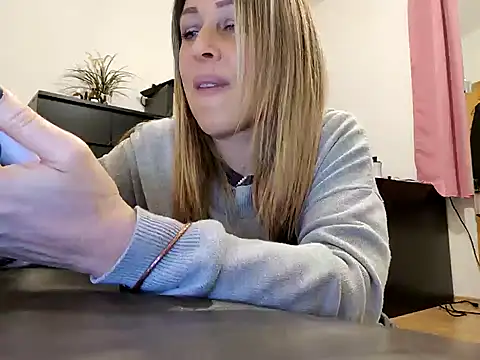 Snapshot of sweethotmilf888 chatting on 02/12/25, 05:16 sweethotmilf888 online show from 02/12/25, 05:16