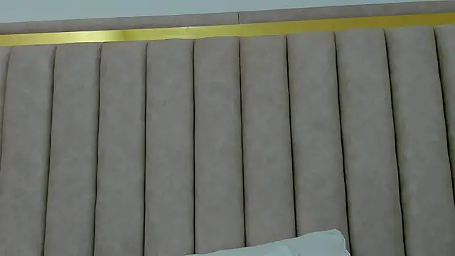 FreyaMoller online show from 11/08/25, 07:34