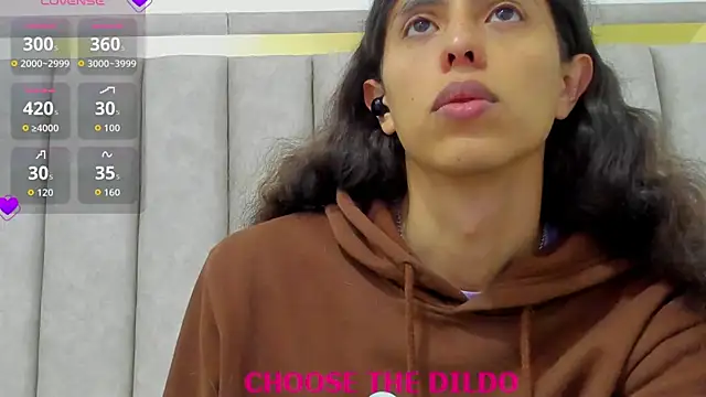 FreyaMoller online show from 11/13/25, 07:57