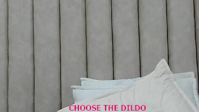 FreyaMoller online show from 11/15/25, 07:43