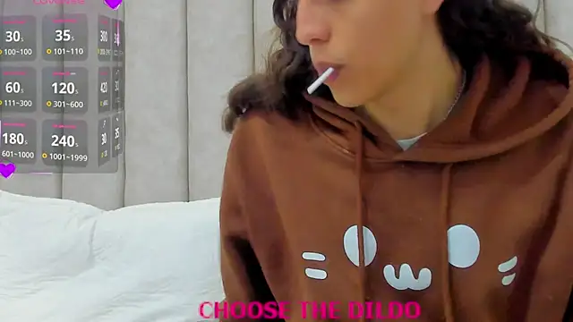 FreyaMoller online show from 11/20/25, 07:35