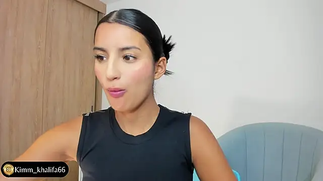 Kimm khalifa online show from 03/22/25, 12:49