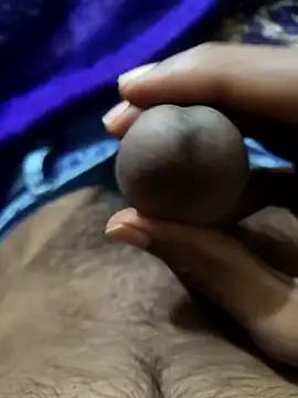 Snapshot of PAWARXX_0 chatting on 12/04/25, 05:43 PAWARXX 0 online show from 12/04/25, 05:43