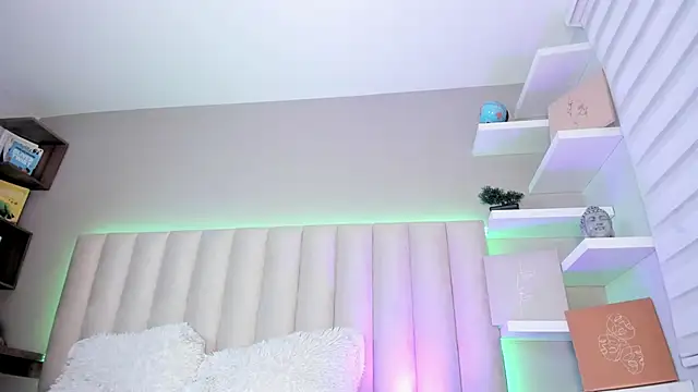 Sally  Walker online show from 10/22/25, 03:07