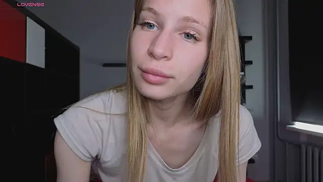 Elis Fox online show from 06/22/26, 08:00