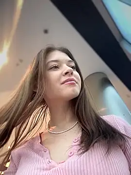 Times  Square online show from 12/06/24, 09:10