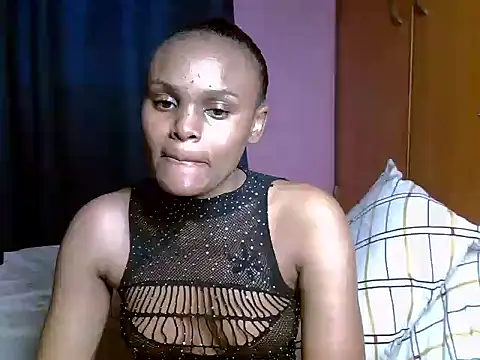 Queen petite  online show from 07/21/26, 04:37