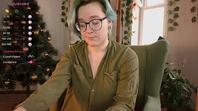 alisahug online show from 12/13/24, 09:13