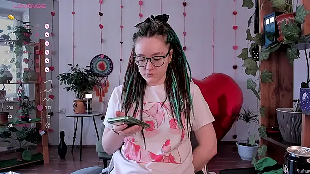 alisahug online show from 02/14/25, 05:19