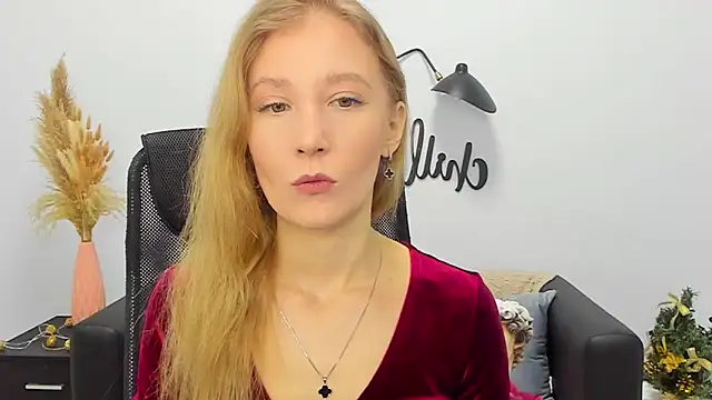 LolaWilsons online show from 01/06/25, 07:09