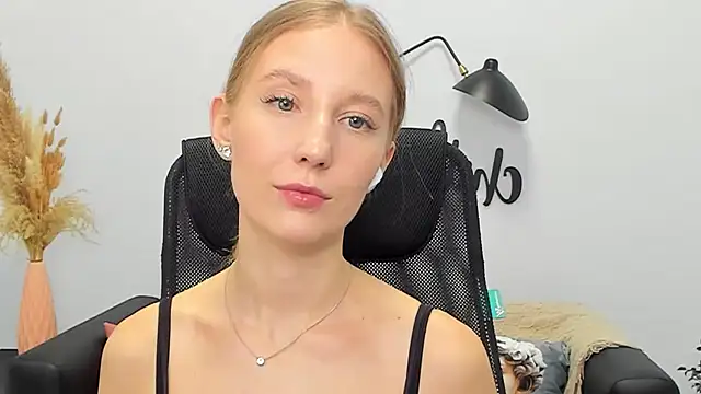 LolaWilsons online show from 03/13/25, 12:35