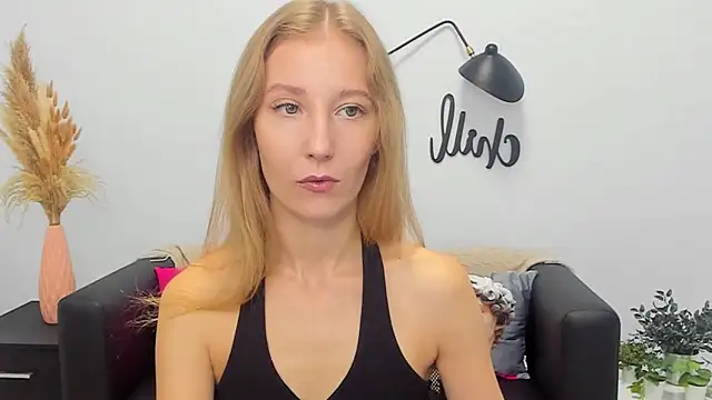 LolaWilsons online show from 09/16/25, 06:14