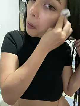 Snapshot of gabyaridi chatting on 12/14/24, 11:01 gabyaridi online show from 12/14/24, 11:01