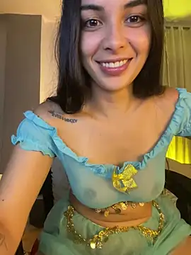 Snapshot of gabyaridi chatting on 12/23/24, 12:57 gabyaridi online show from 12/23/24, 12:57