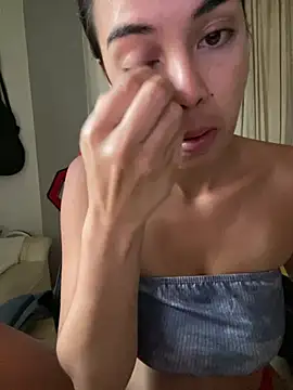 Snapshot of gabyaridi chatting on 02/05/25, 11:34 gabyaridi online show from 02/05/25, 11:34