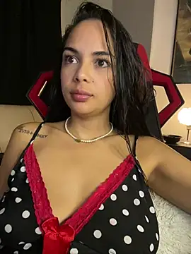 Snapshot of gabyaridi chatting on 02/08/25, 12:49 gabyaridi online show from 02/08/25, 12:49