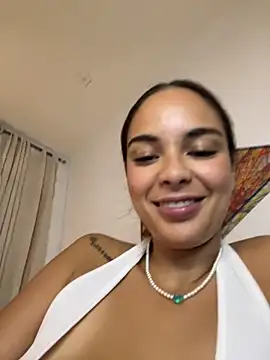 Snapshot of gabyaridi chatting on 02/23/25, 03:24 gabyaridi online show from 02/23/25, 03:24