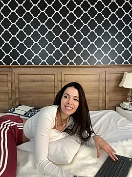 Snapshot of Amber_Rush_ chatting on 02/02/25, 09:45 Amber Rush online show from 02/02/25, 09:45