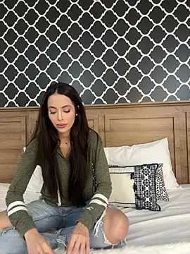 Snapshot of Amber_Rush_ chatting on 02/17/25, 10:47 Amber Rush online show from 02/17/25, 10:47