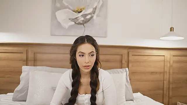 Snapshot of Amber_Rush_ chatting on 02/18/26, 11:01 Amber Rush online show from 02/18/26, 11:01