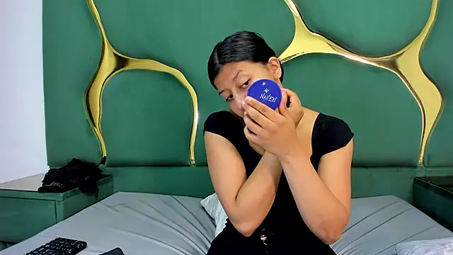 VaneLin18 online show from 11/27/25, 07:16